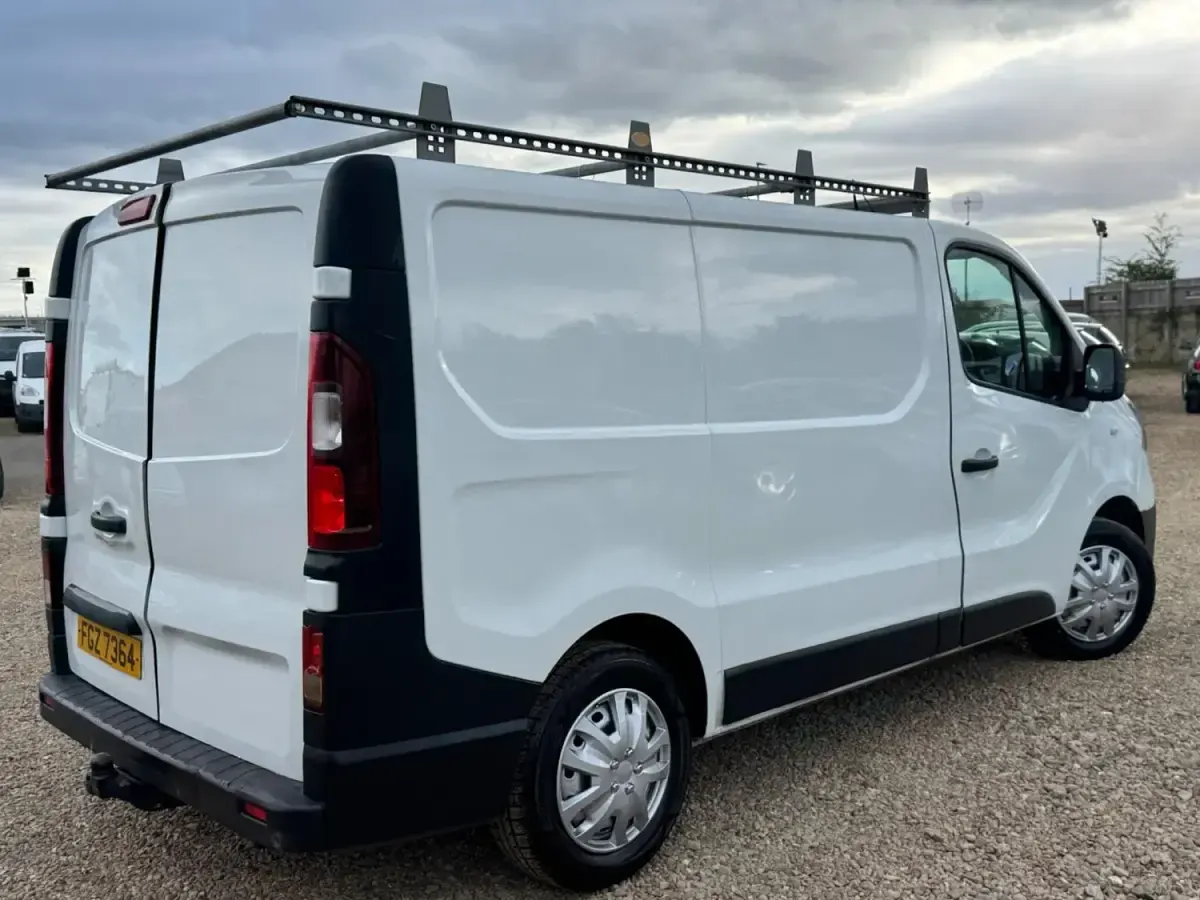 Usado Renault Trafic Business 2017 Branco Monovolume