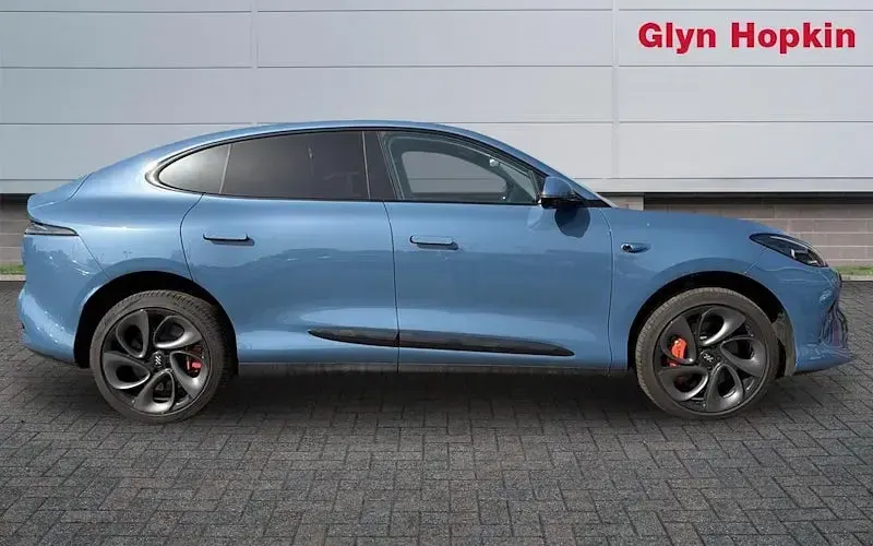 New MG IM6 553 kW (752 HP) 2025 Blue SUV