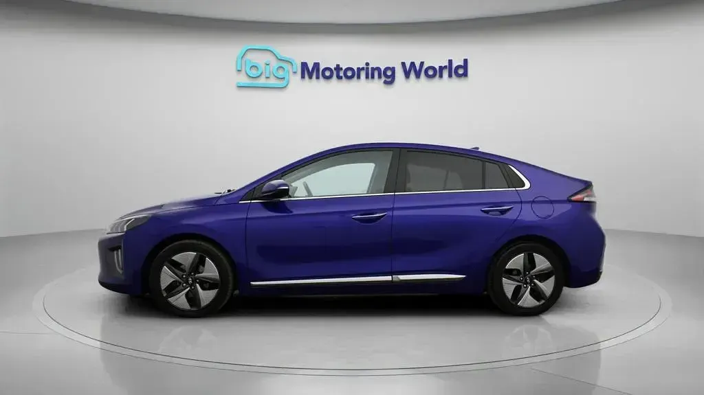 Used Hyundai Ioniq Premium SE 141 HP (103 kW) 2021 Blue Hatchback