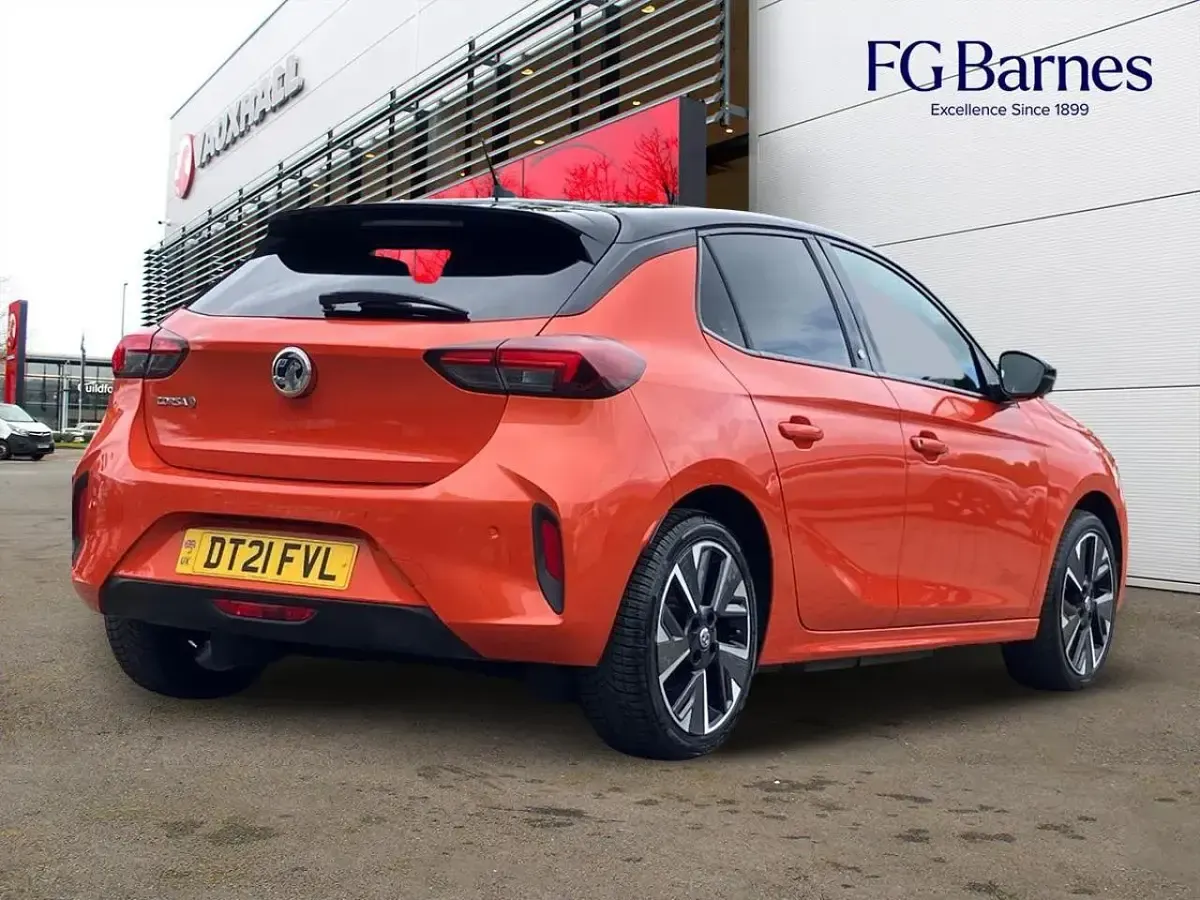 Used Vauxhall Corsa-e SRi 98 kW (134 HP) 2021 Orange Hatchback
