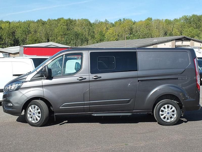 Begagnad Ford Transit Custom Limited 170 HK (125 kW) 2021 Grå Van