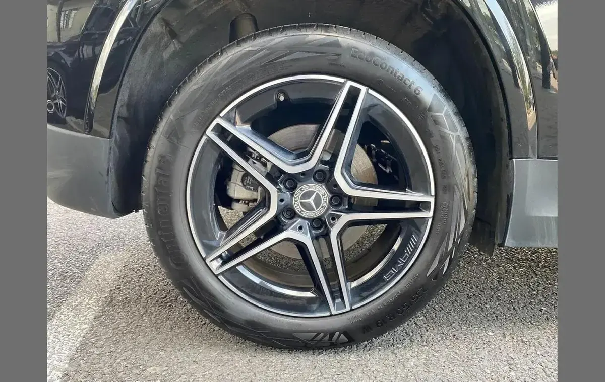 Used Mercedes GLA250 Executive 214 HP (157 kW) 2025 Black SUV