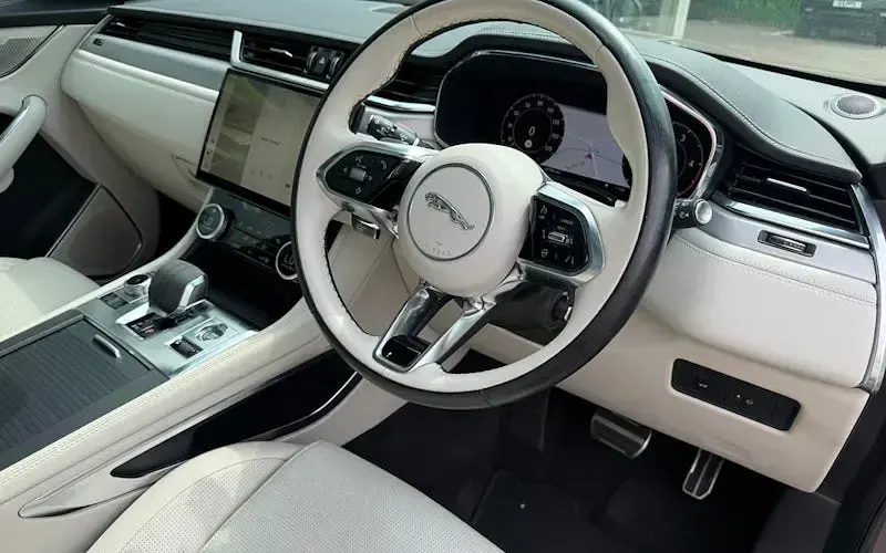 Used Jaguar F-Pace R-Dynamic 204 HP (150 kW) 2023 Grey SUV