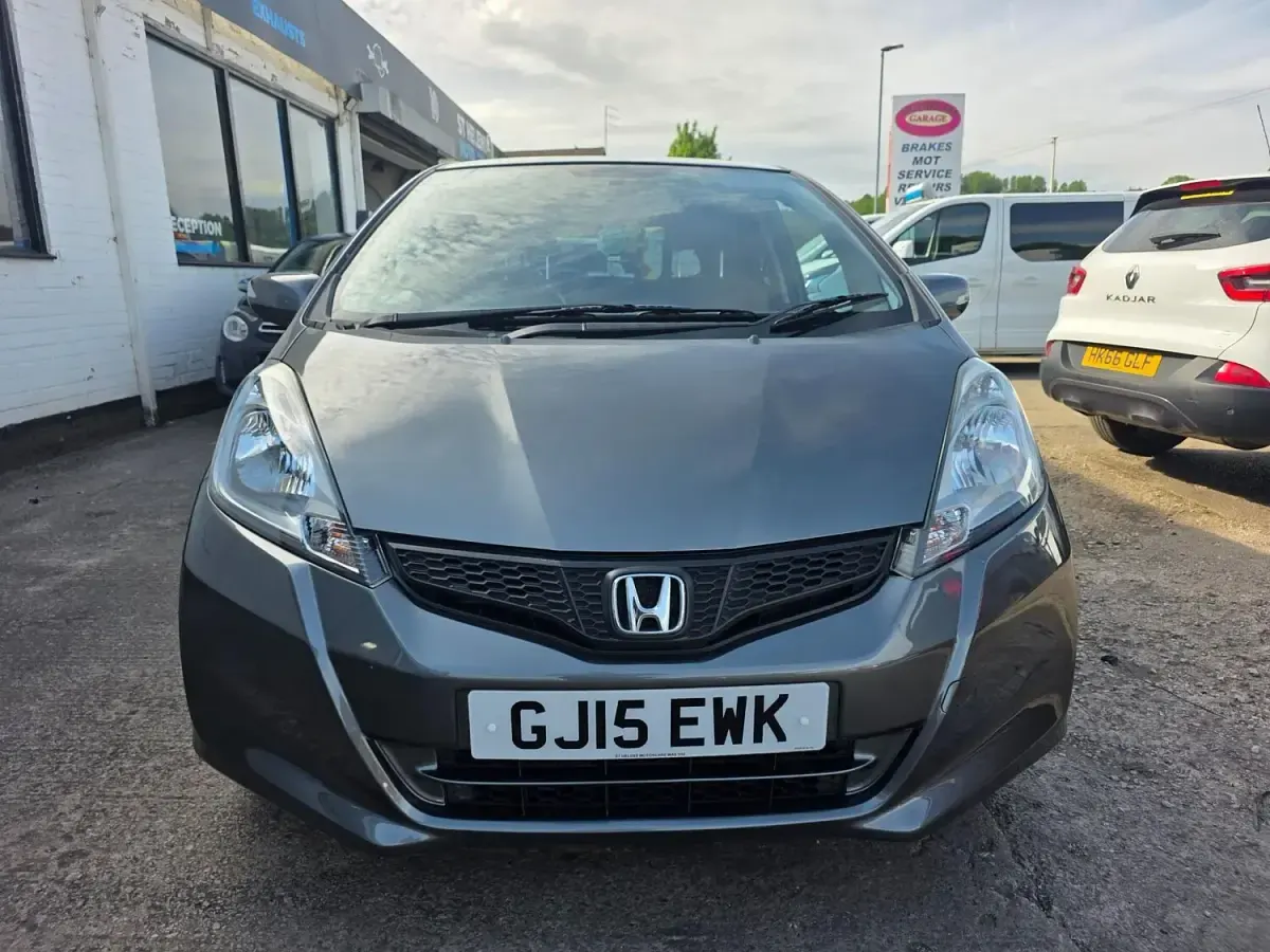 Used Honda Jazz ES 2015 Grey Hatchback