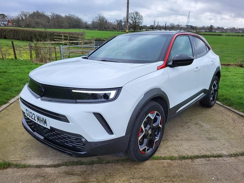 Used Vauxhall Mokka SRi 130 HP (95 kW) 2022 White SUV