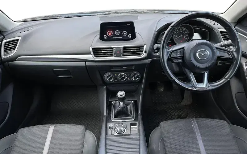 Used Mazda 3 120 HP (88 kW) 2017 Black Hatchback
