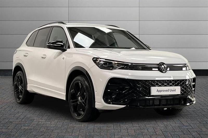 Used VW Tiguan R-line 150 HP (110 kW) 2025 Pure white SUV