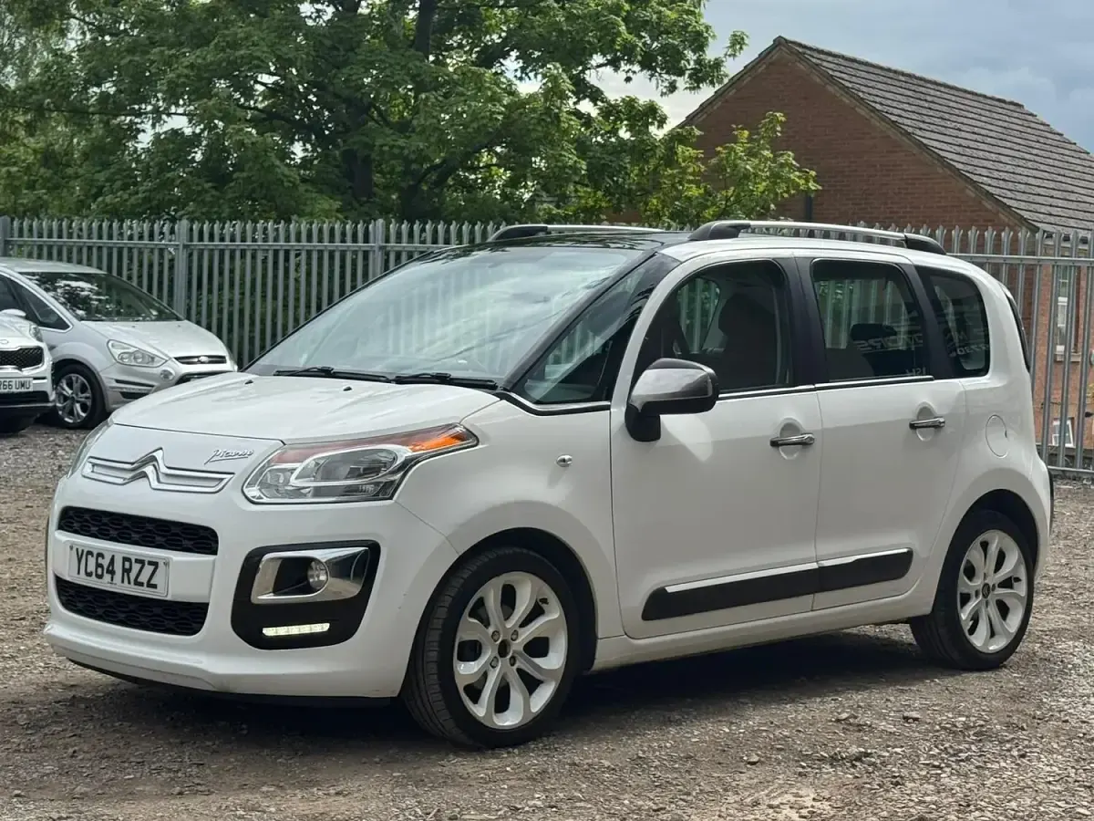 Used Citroën C3 Picasso SELECTION 90 HP (66 kW) 2014 White MPV