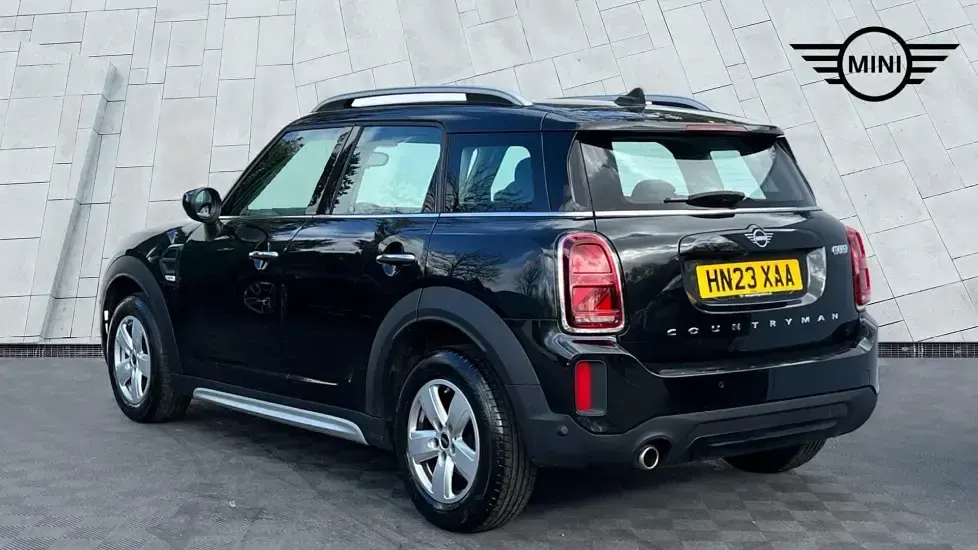 Usado Mini Cooper Countryman Classic 134 HP (98 kW) 2023 Preto SUV