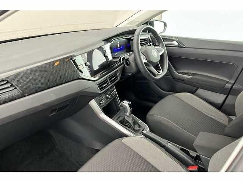 Usado VW Polo Life 95 HP (69 kW) 2023 Preto Citadino