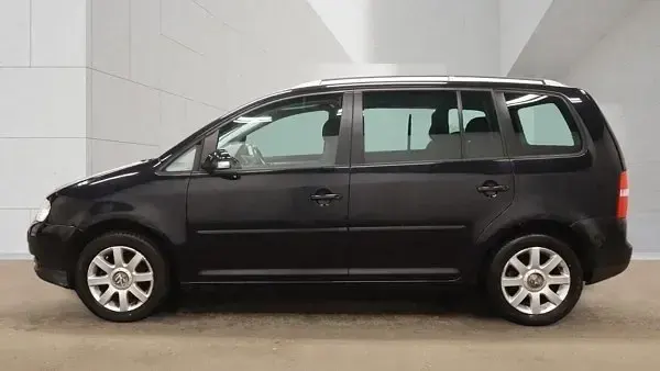 Used VW Touran SE 2006 Black MPV