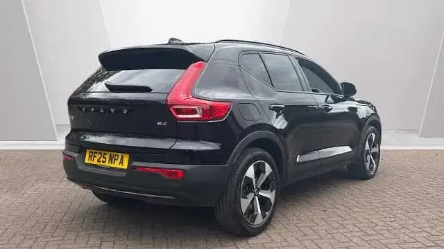 Used Volvo XC40 Plus 194 HP (142 kW) 2025 Black SUV