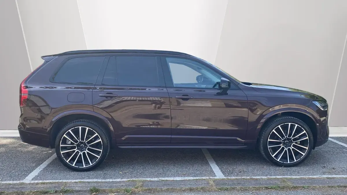 Used Volvo XC90 Ultra 250 HP (183 kW) 2025 Red SUV