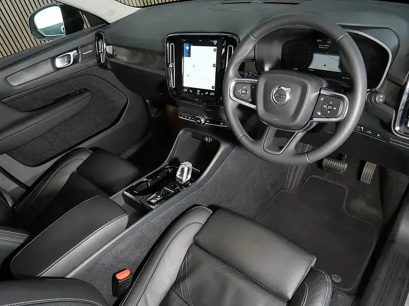Used Volvo XC40 Ultimate 2023 Grey SUV