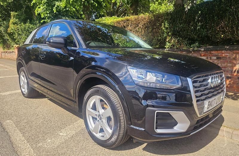 Usado Audi Q2 Sport 116 CV (85 kW) 2017 Negro SUV