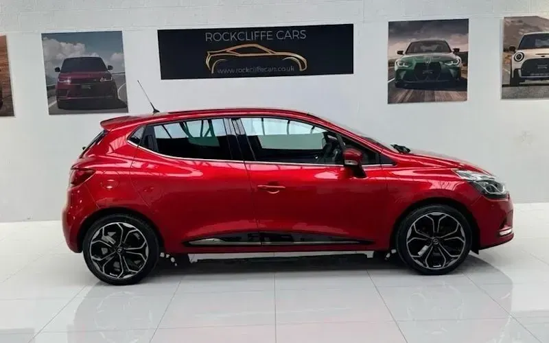 Usado Renault Clio IV Iconic 90 HP (66 kW) 2019 Vermelho Citadino