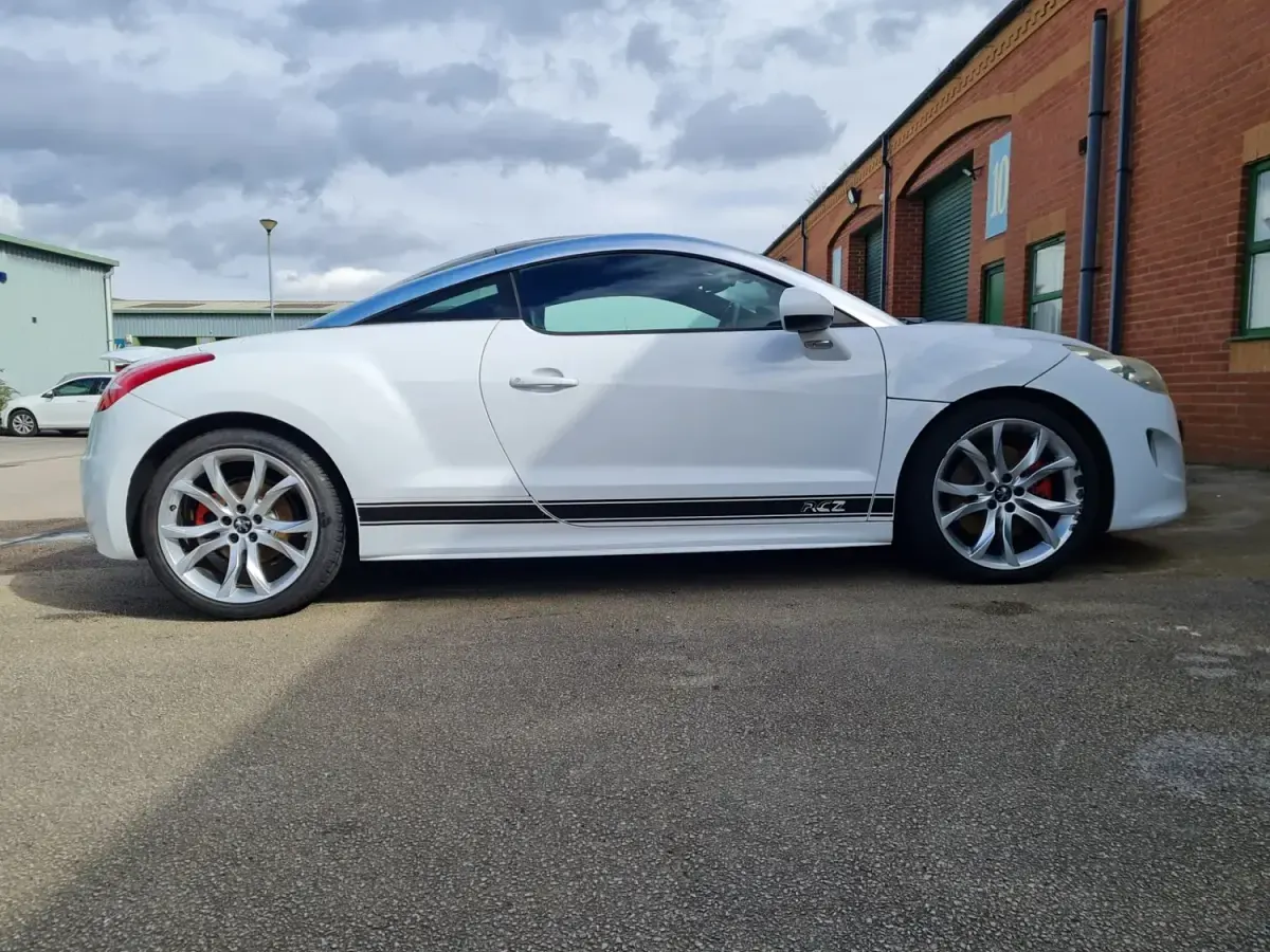 Second-hand Peugeot RCZ GT 200 CP (147 kW) 2011 Alb Coupe