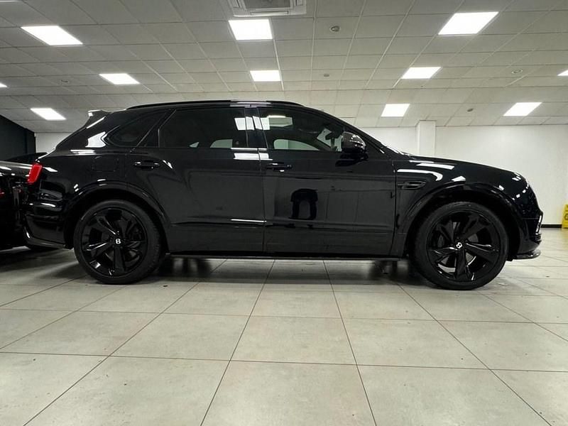 Used Bentley Bentayga 550 HP (404 kW) 2019 Black SUV