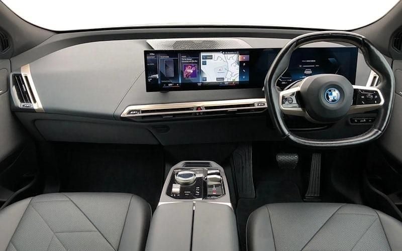 Usado BMW iX Comfort Edition 239 kW (326 HP) 2022 Branco SUV