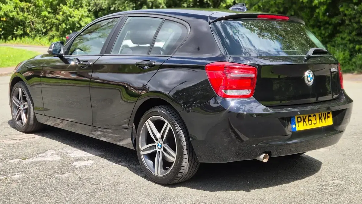 Used BMW 116 Sport Line 2013 Black Hatchback