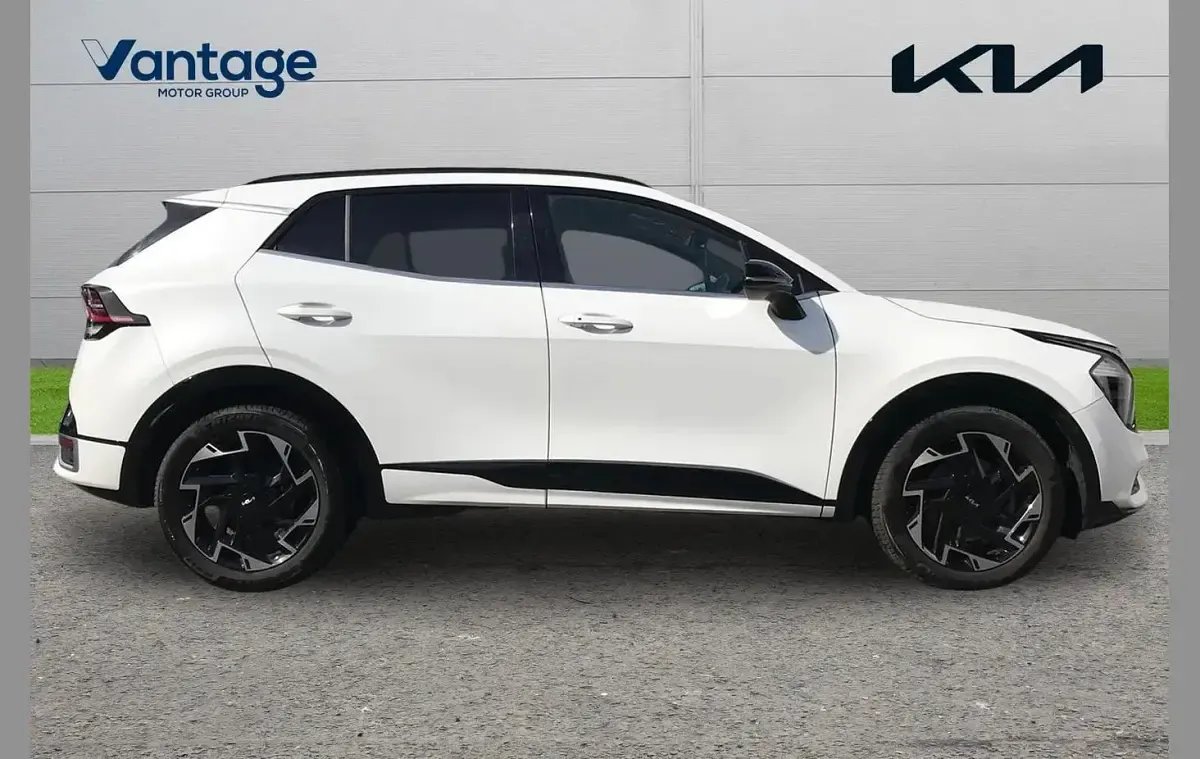 Used Kia Sportage GT-Line 147 HP (108 kW) 2023 White SUV