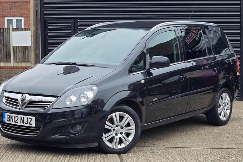 Used Vauxhall Zafira Design Edition 125 HP (91 kW) 2012 Black MPV