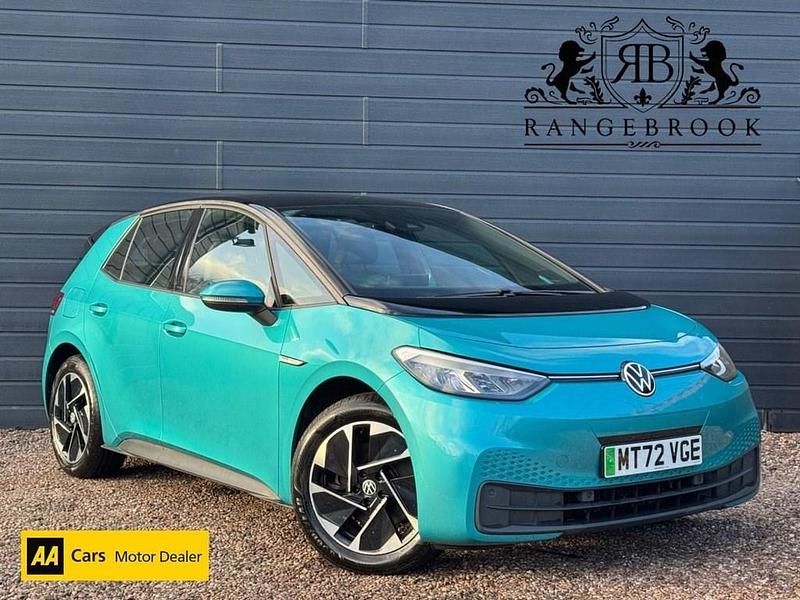 Blue Used 2022 VW ID.3 Pro Performance Hatchback | £14,199 (Fair price) - Image 1/3