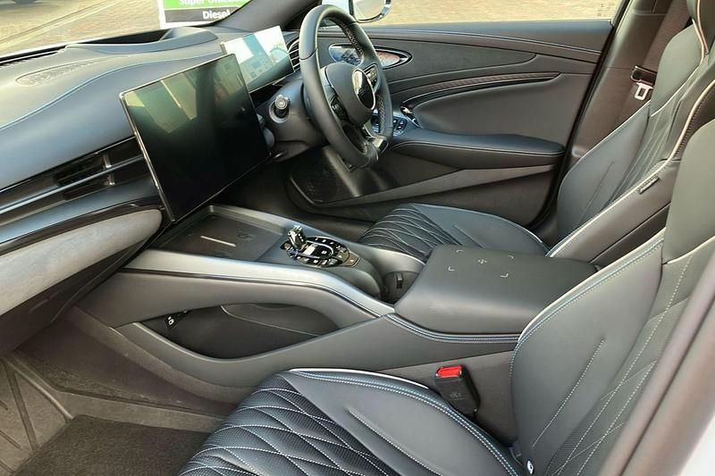 New BYD Seal 389 kW (530 HP) 2025 White Sedan