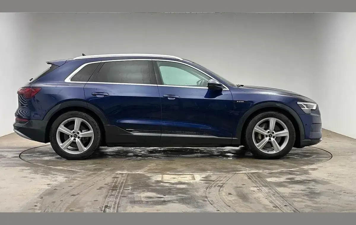 Used Audi e-tron Advanced 300 kW (408 HP) 2022 Blue SUV