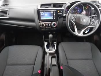 Used Honda Jazz SE 102 HP (75 kW) 2018 Grey Hatchback