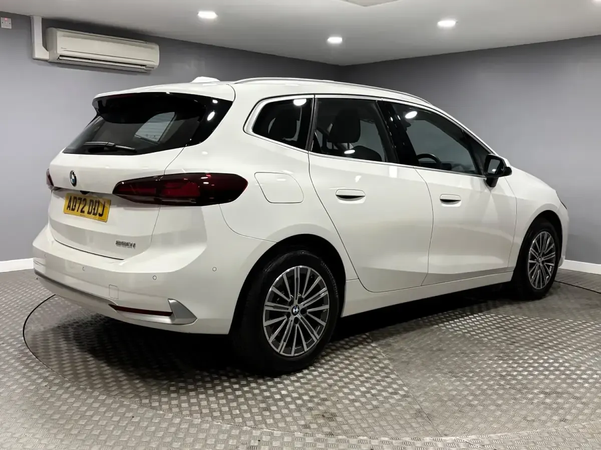 Used BMW 220 Luxury Line 2023 White Coupe