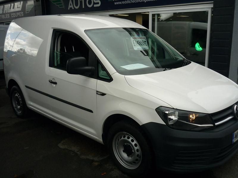 White Used 2015 VW Caddy Startline MPV | £4,995 (Good price) - Image 1/4