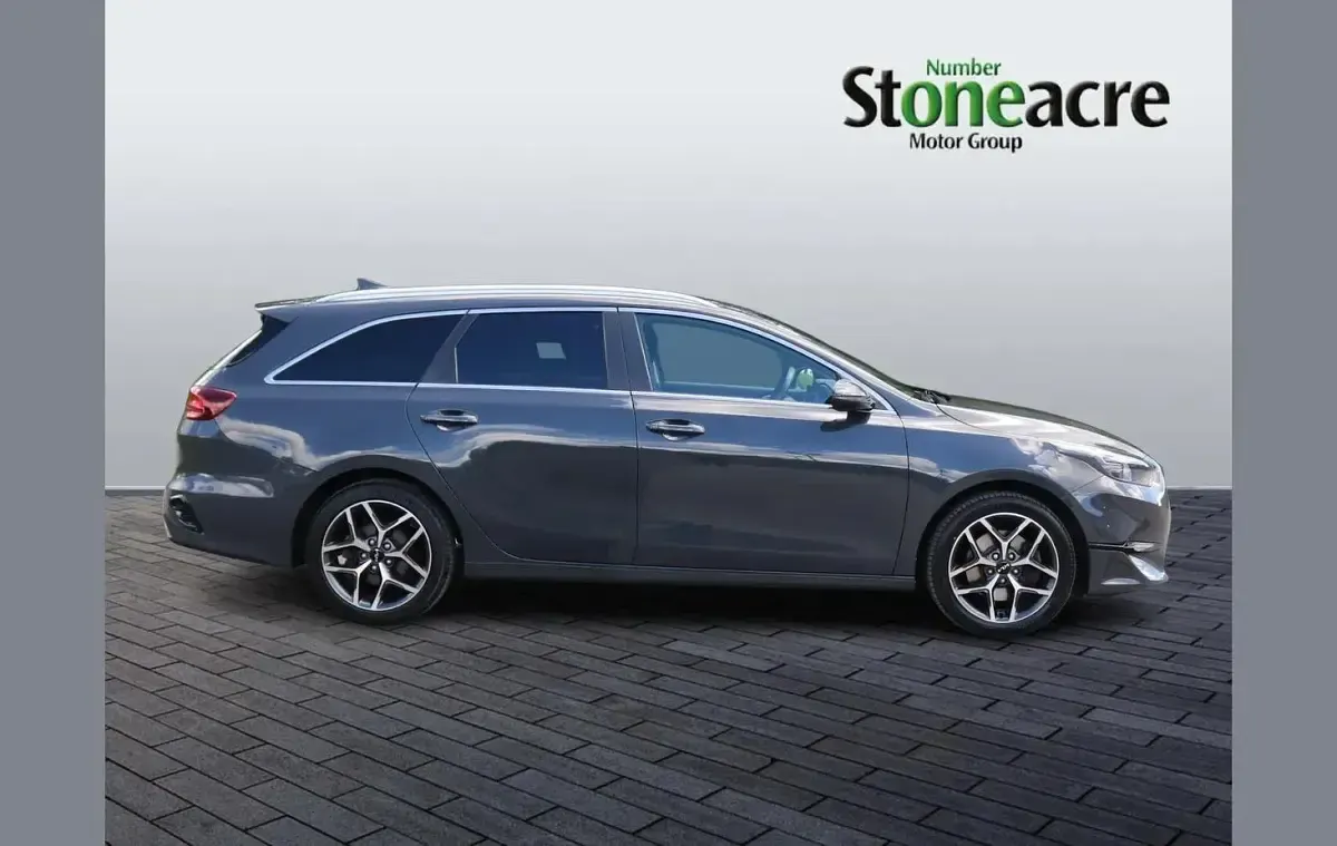Used Kia Ceed 158 HP (116 kW) 2022 Grey Hatchback