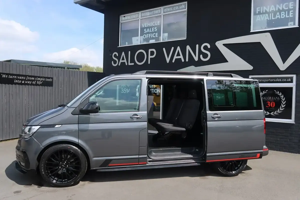 Używany VW Transporter Highline 150 KM (110 kW) 2020 Szary Van