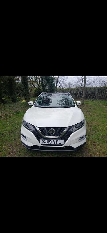 Used Nissan Qashqai N-Connecta 115 HP (84 kW) 2019 White SUV