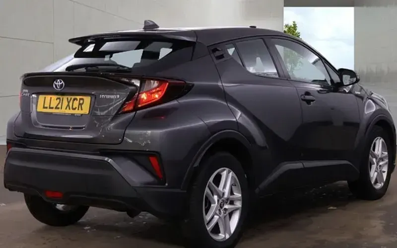 Begagnad Toyota C-HR 122 HK (89 kW) 2023 SUV