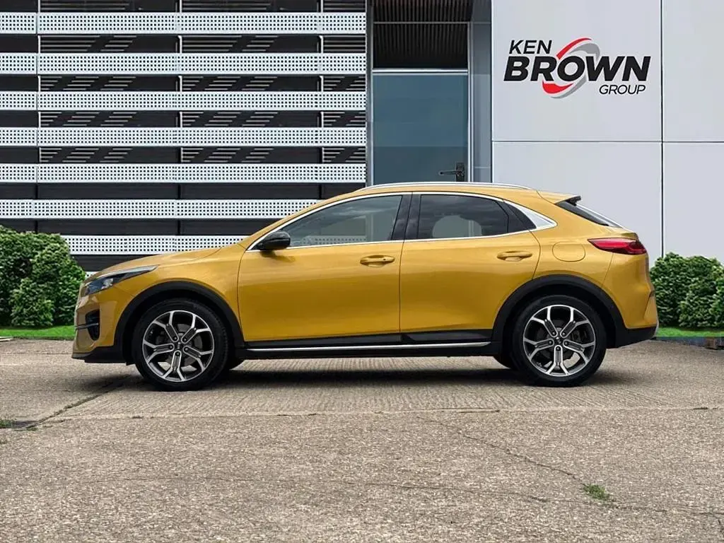 Used Kia XCeed First Edition 138 HP (101 kW) 2021 Yellow SUV