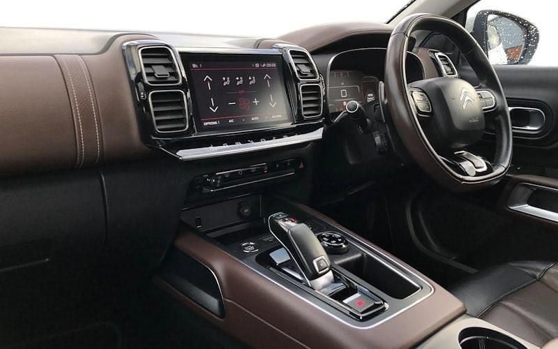 Used Citroën C5 Flair 177 HP (130 kW) 2019 White Hatchback