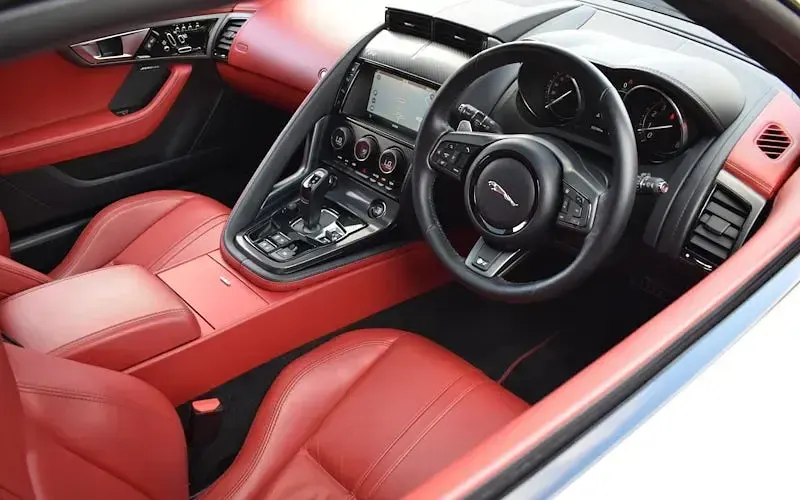 Used Jaguar F-Type Supercharged 575 HP (422 kW) 2016 White Coupe