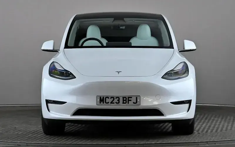 Usado Tesla Model Y Long Range AWD 286 kW (389 HP) 2025 SUV