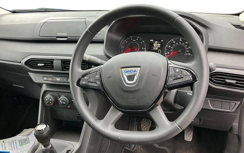 Used Dacia Sandero Essentiel 91 HP (66 kW) 2022 Blue Hatchback