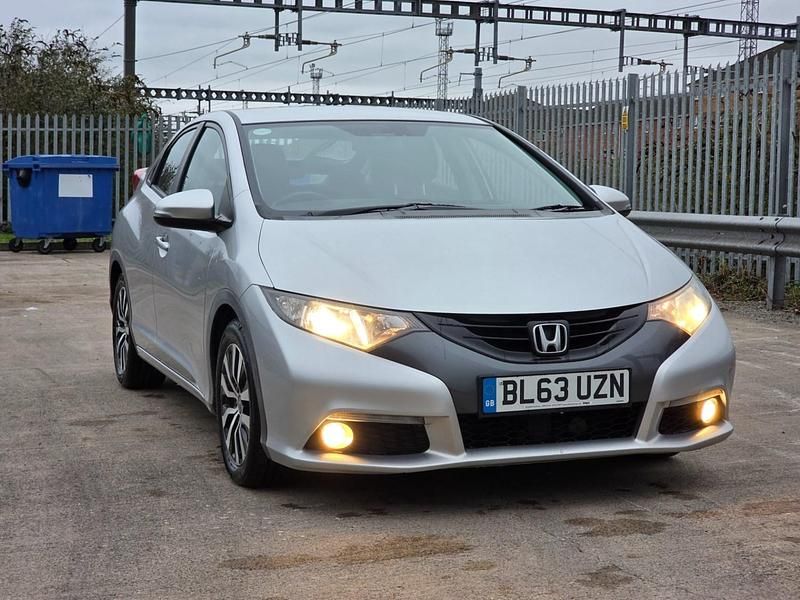 Used Honda Civic ES 120 HP (88 kW) 2014 Silver Hatchback