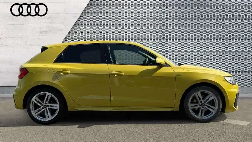Used Audi A1 S-Line 110 HP (80 kW) 2022 Yellow SUV
