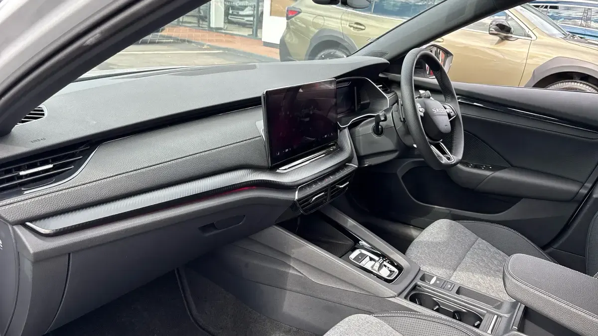 New Skoda Octavia SportLine 150 HP (110 kW) 2026 White Hatchback