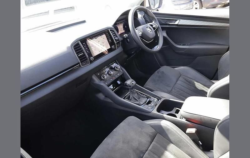 Used Skoda Karoq SE L 150 HP (110 kW) 2024 Moon white metallic SUV