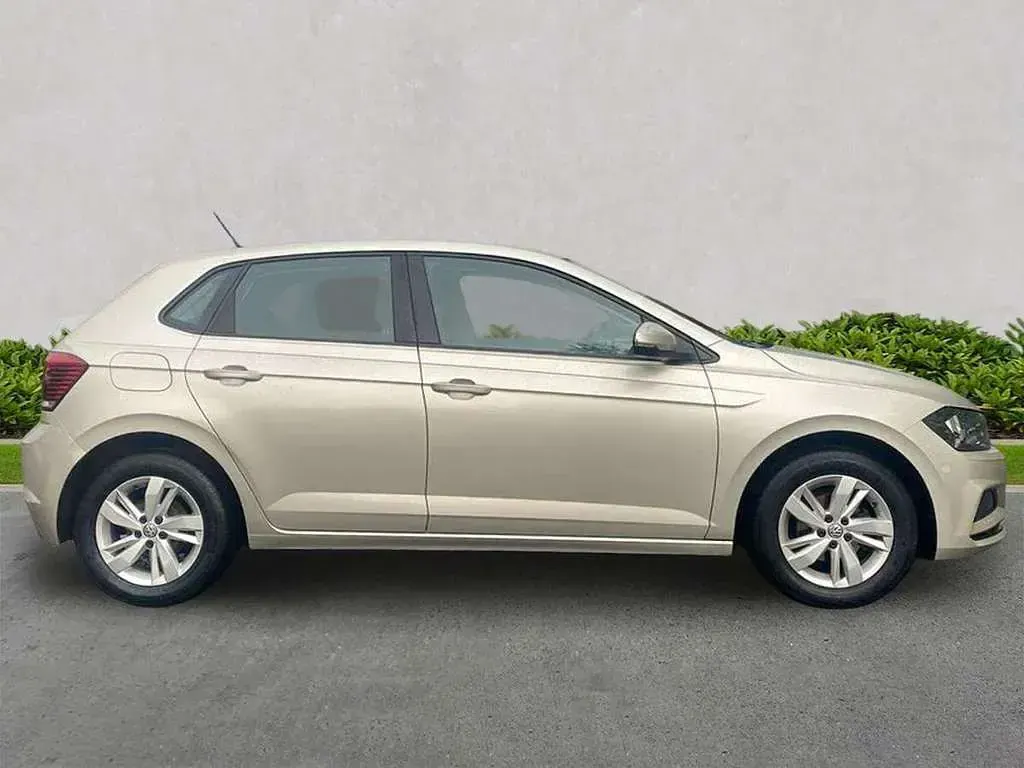 Used VW Polo SE 65 HP (47 kW) 2019 Silver Hatchback