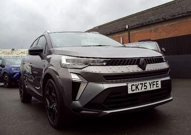 New Renault Captur Esprit Alpine 160 HP (117 kW) 2025 Grey SUV