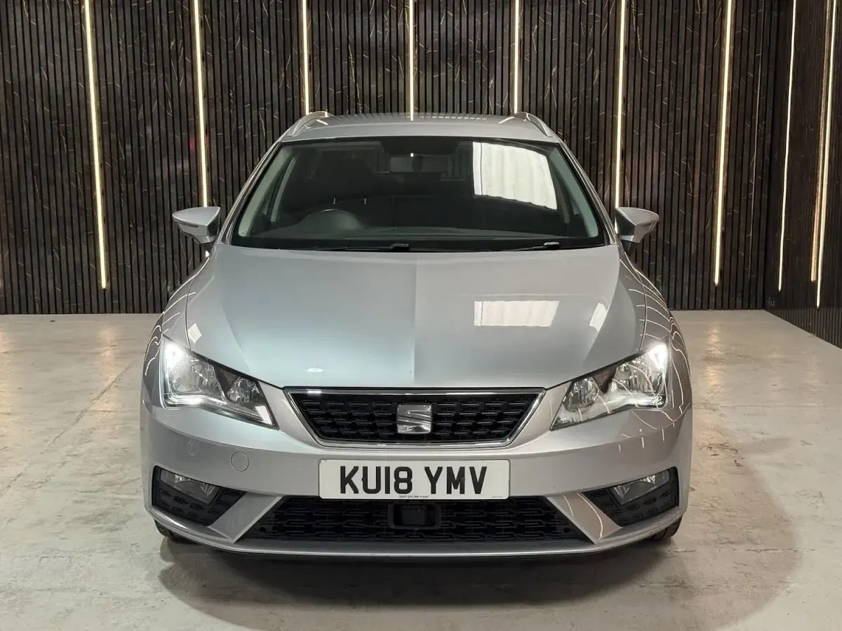 Used Seat Leon ST SE Dynamic 110 HP (80 kW) 2018 Silver Estate
