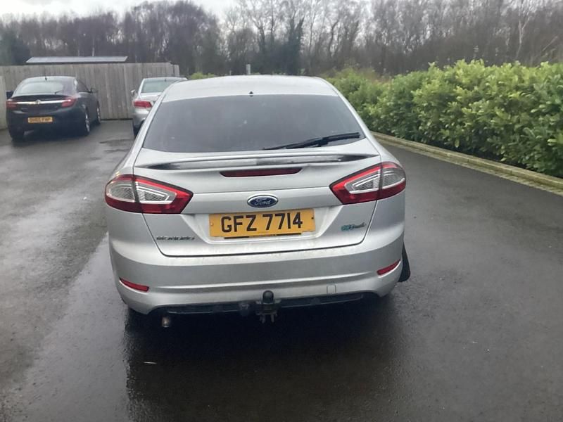 Used Ford Mondeo Zetec 2011 Silver Hatchback