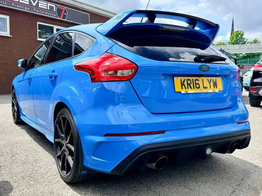 Used Ford Focus RS 350 HP (257 kW) 2016 Blue Hatchback